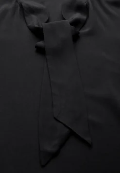 Blouse avec noeud