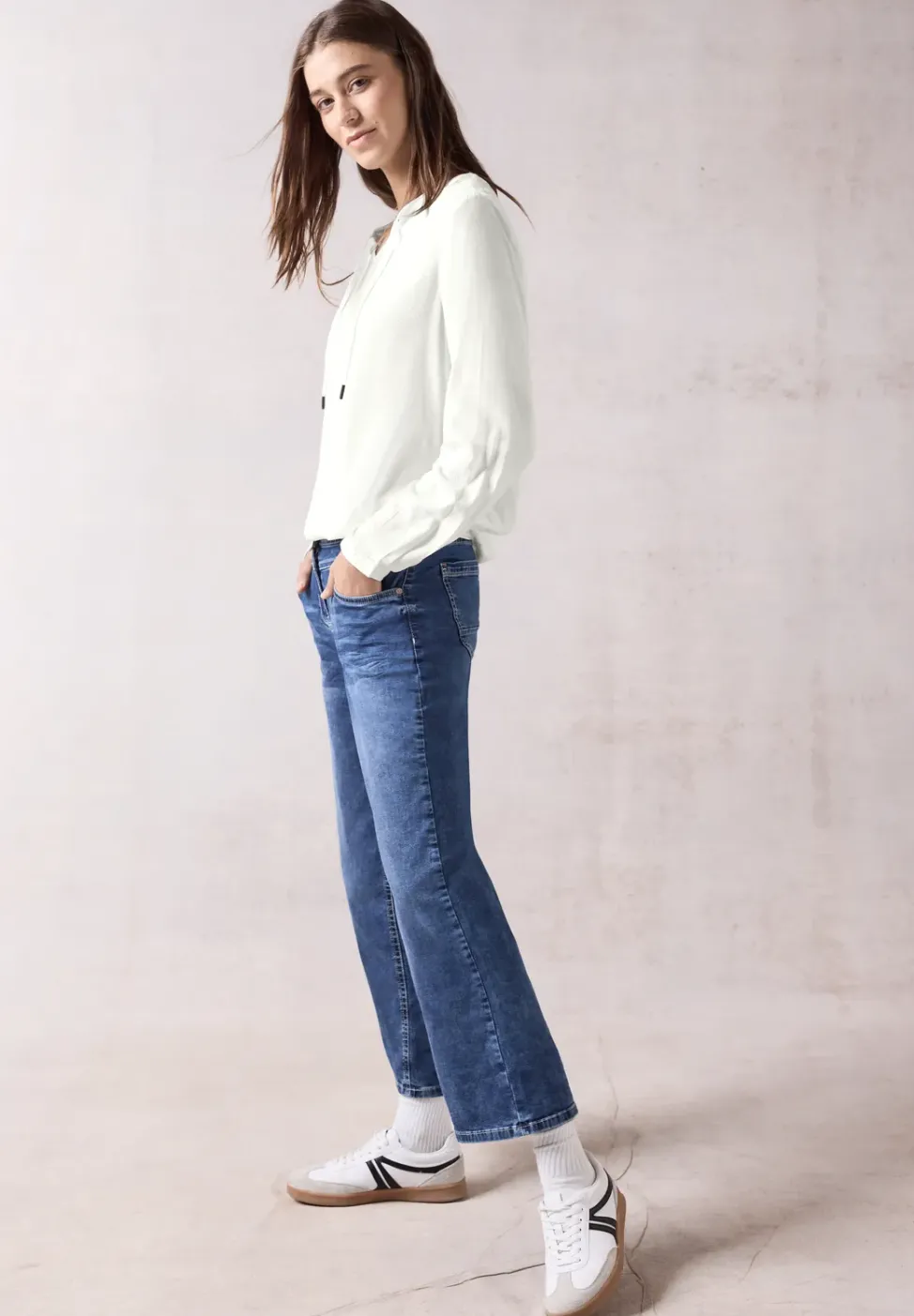 Blouse avec ourlet élastique