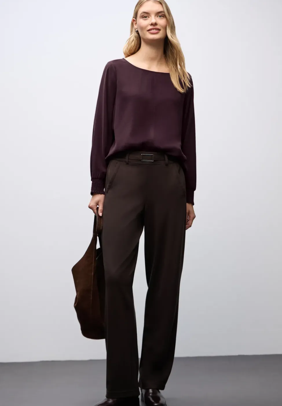 Blouse avec poignets smockés