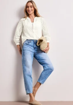 Blouse brodée à col fendu