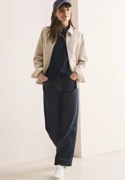 Blouse courte structurée