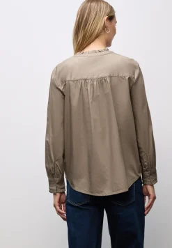 Blouse en coton avec volants