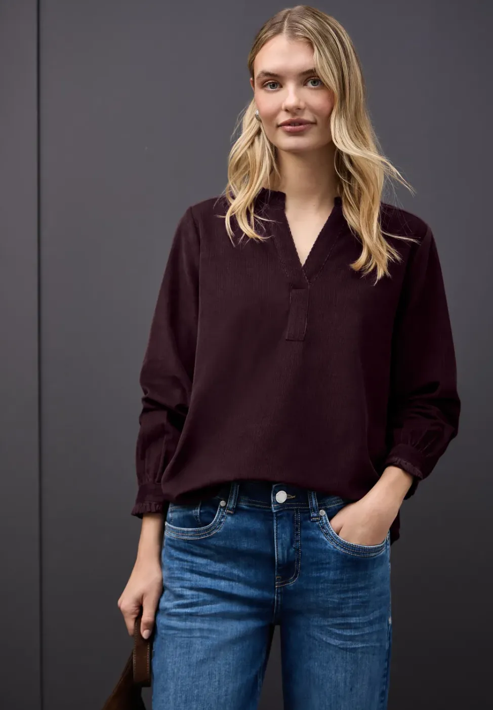 Blouse en velours côtelé avec volants
