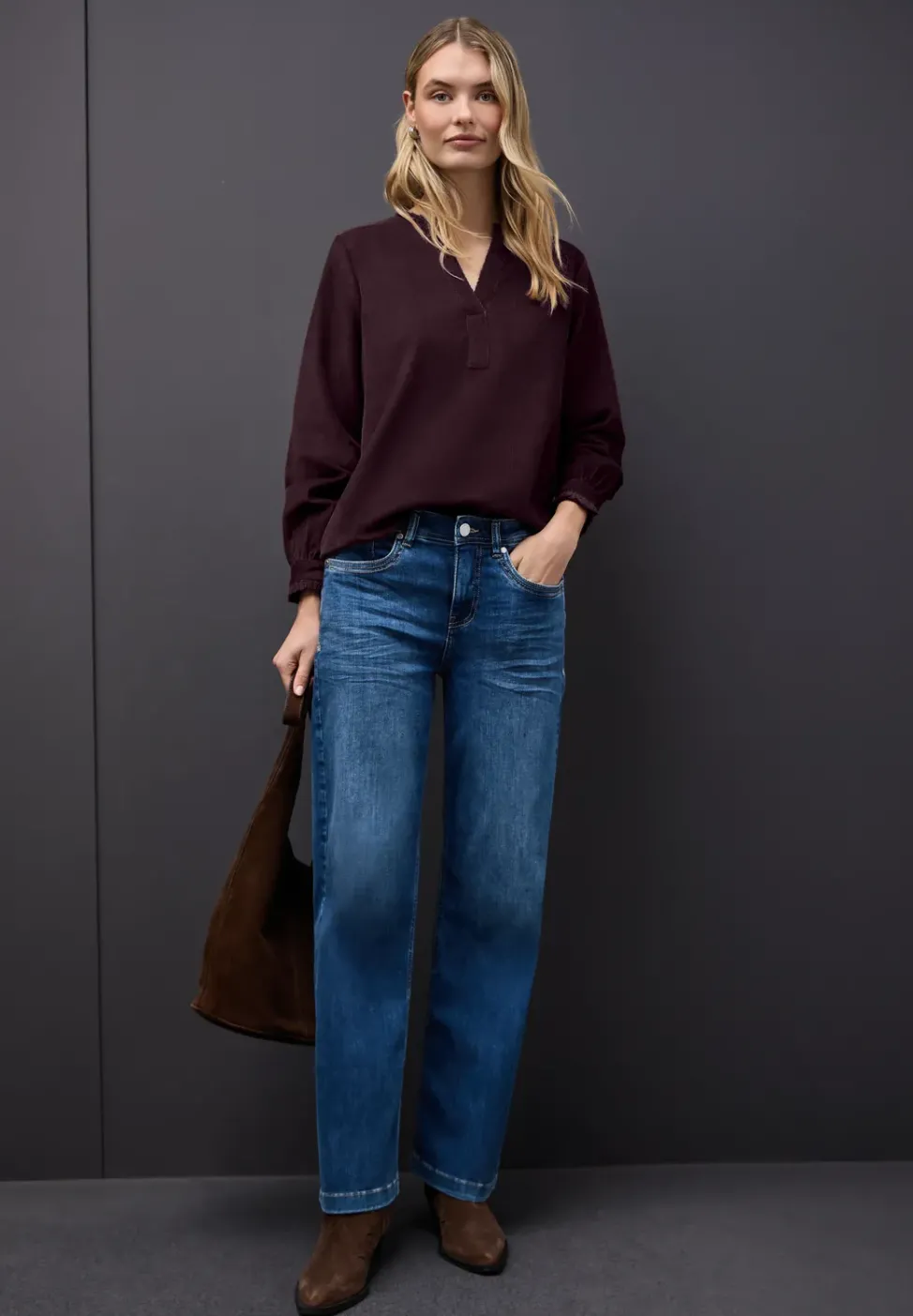 Blouse en velours côtelé avec volants