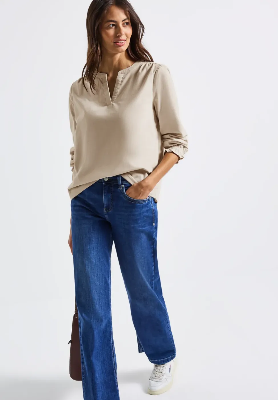Blouse en velours côtelé avec détails à volants