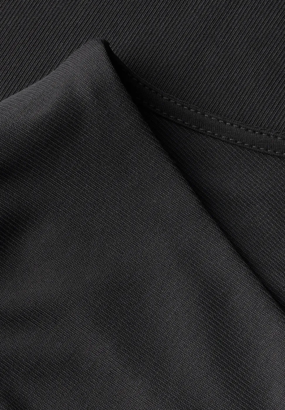 Blouse fluide avec détails élégants
