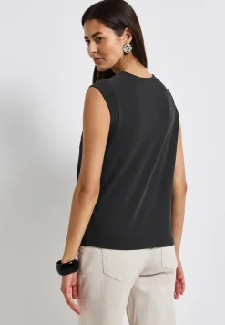 Blouse fluide avec détails élégants