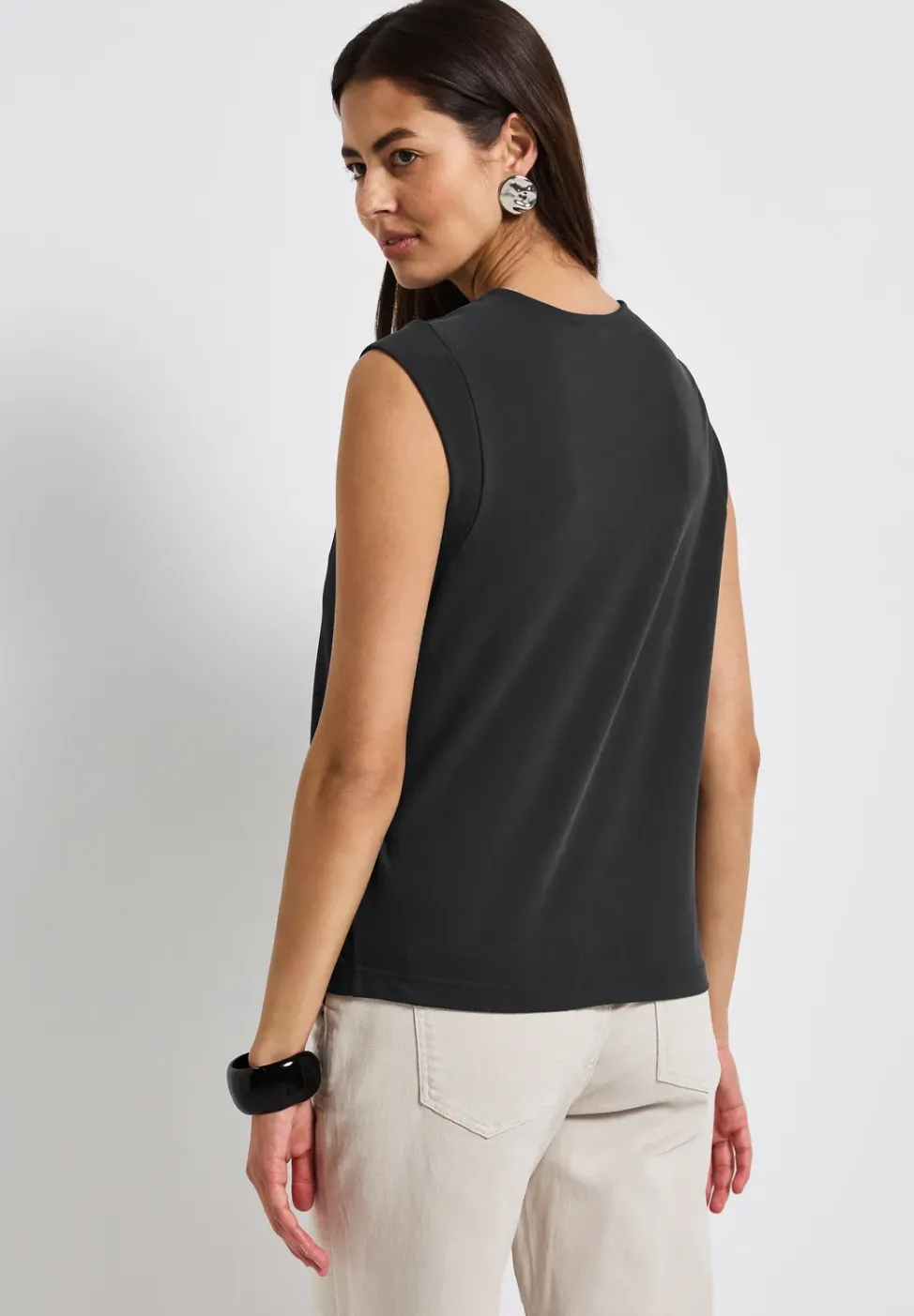 Blouse fluide avec détails élégants