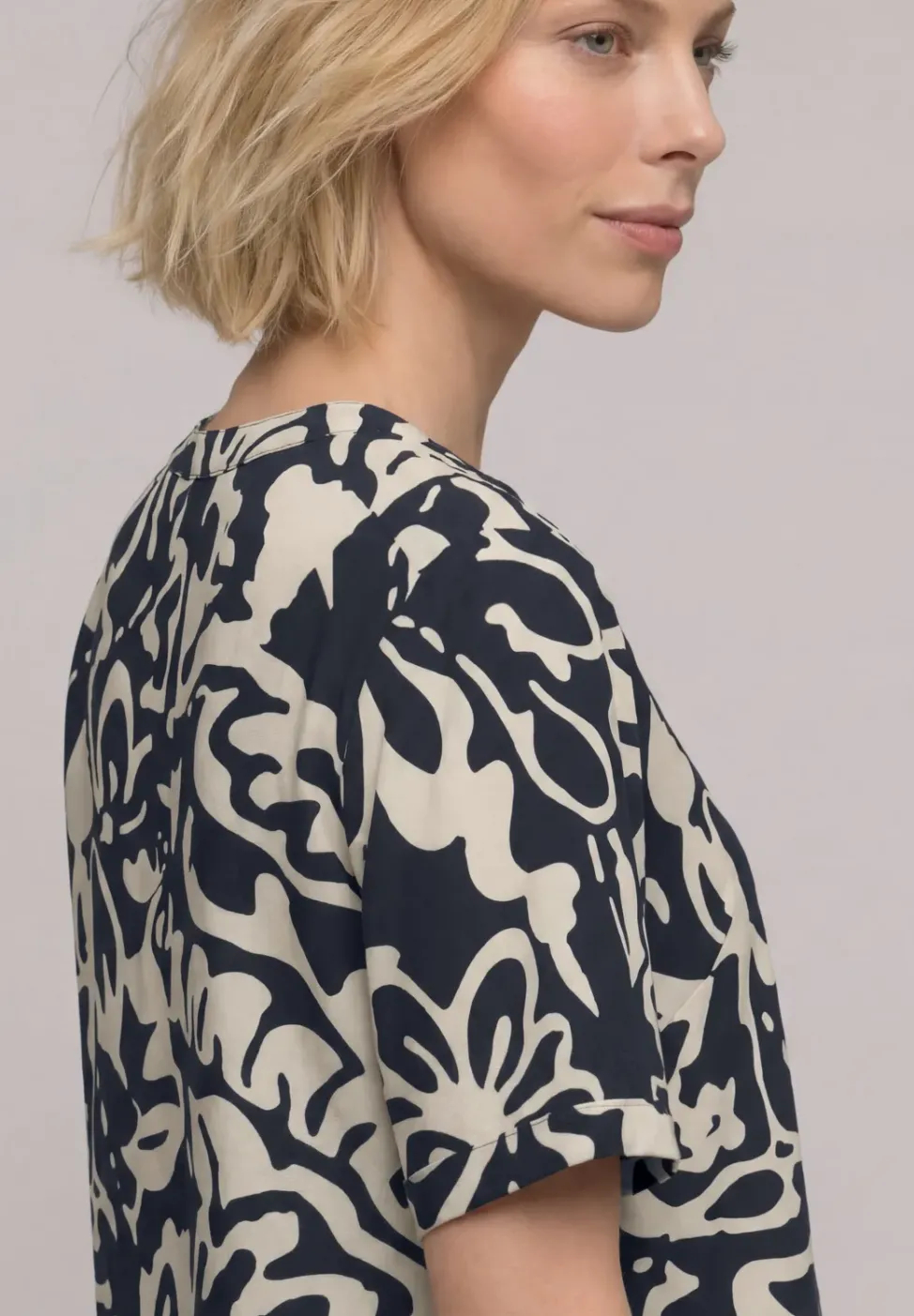Blouse imprimée avec turn-up