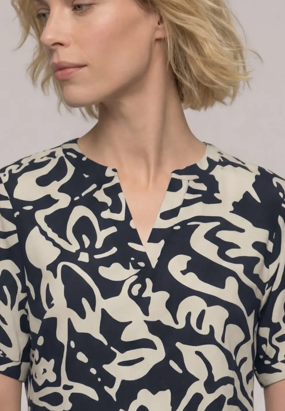 Blouse imprimée avec turn-up