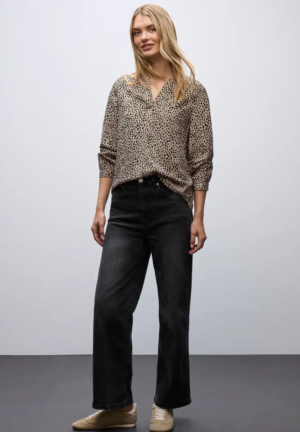 Blouse Leo Split Neck