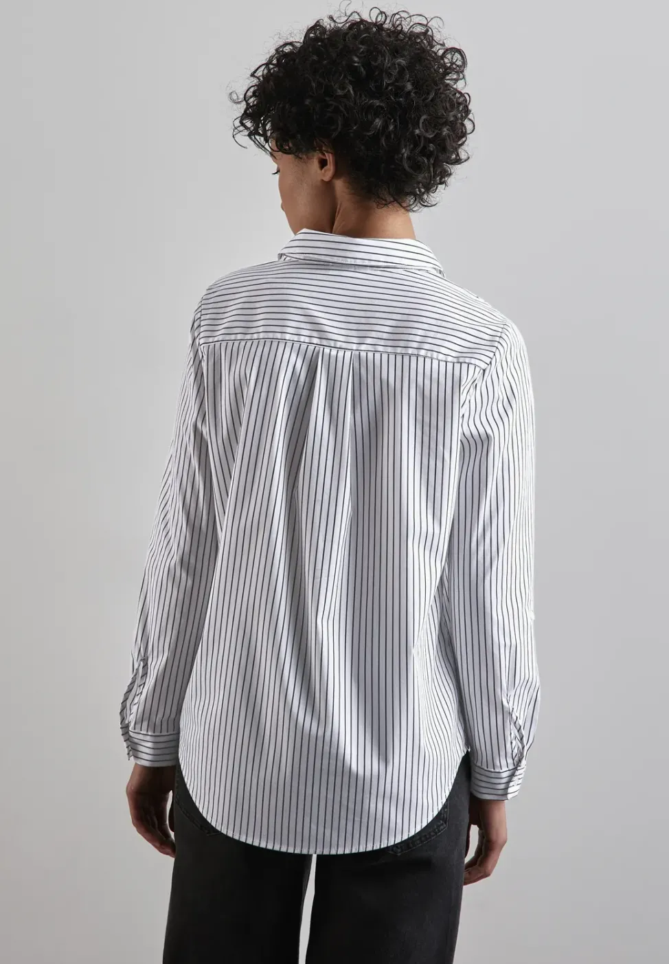 Blouse longue d'affaires