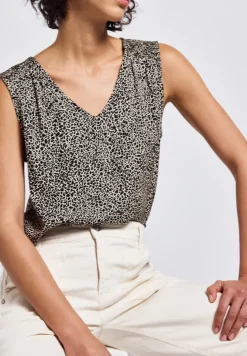 Blouse léopard avec détails smocks