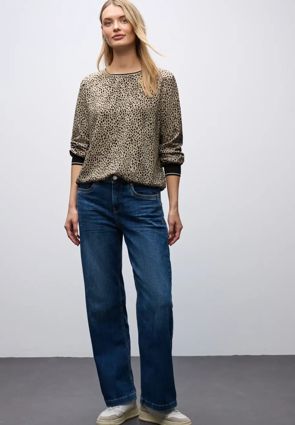 Blouse léopard avec détails en bande