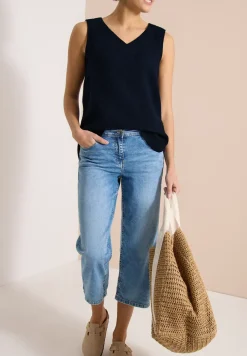 Blouse sans manches col V en mousseline