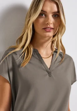 Blouse split neck en couleur unie