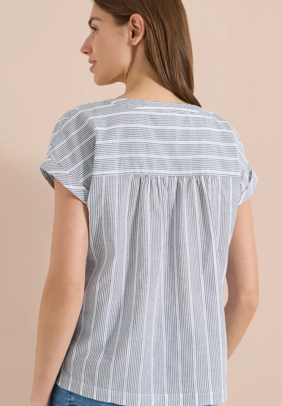 Blouse structurée à épaules tombantes