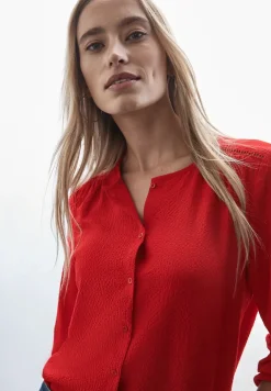 Blouse structurée avec broderie