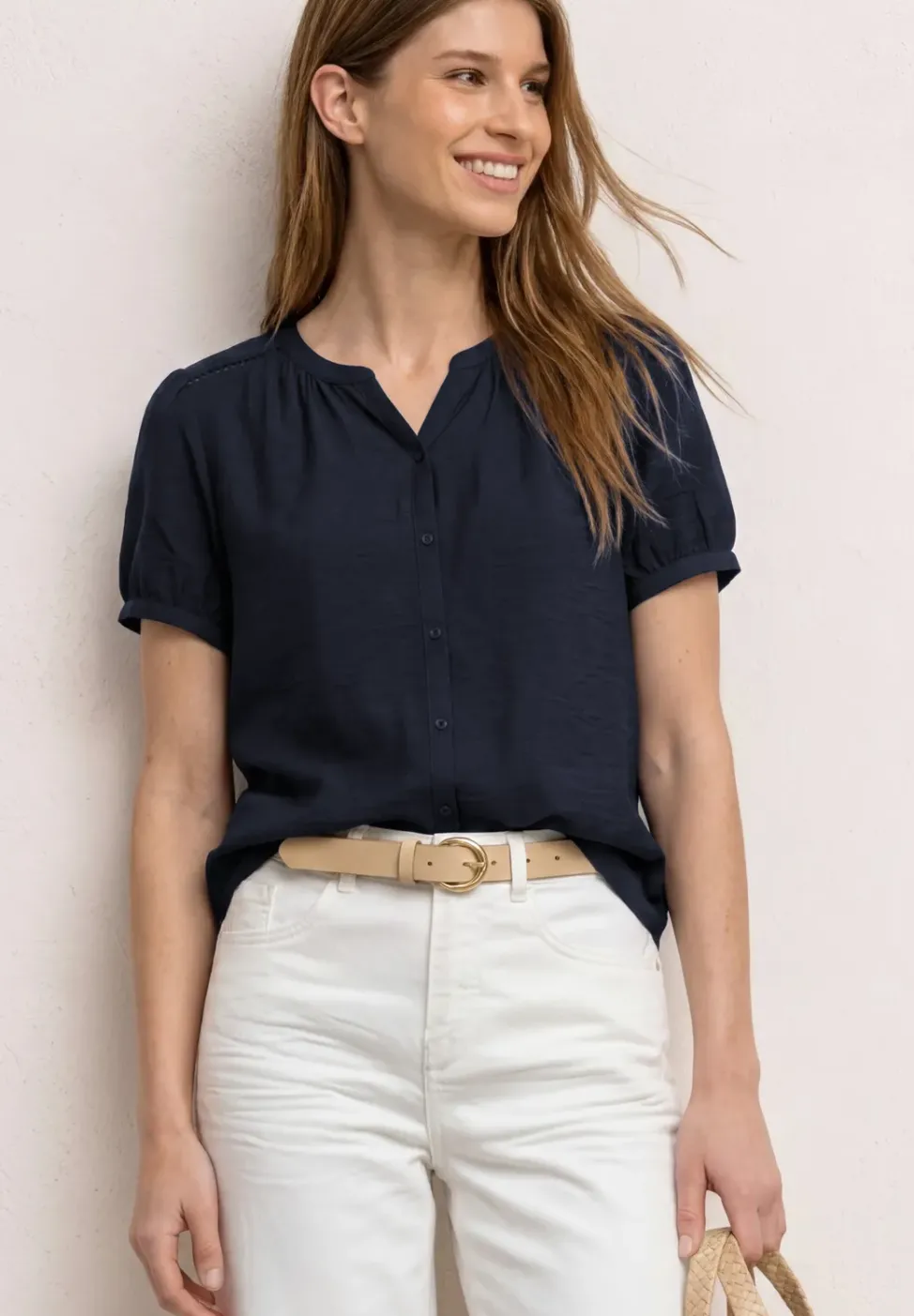 Blouse à manches courtes avec col fendu et boutons