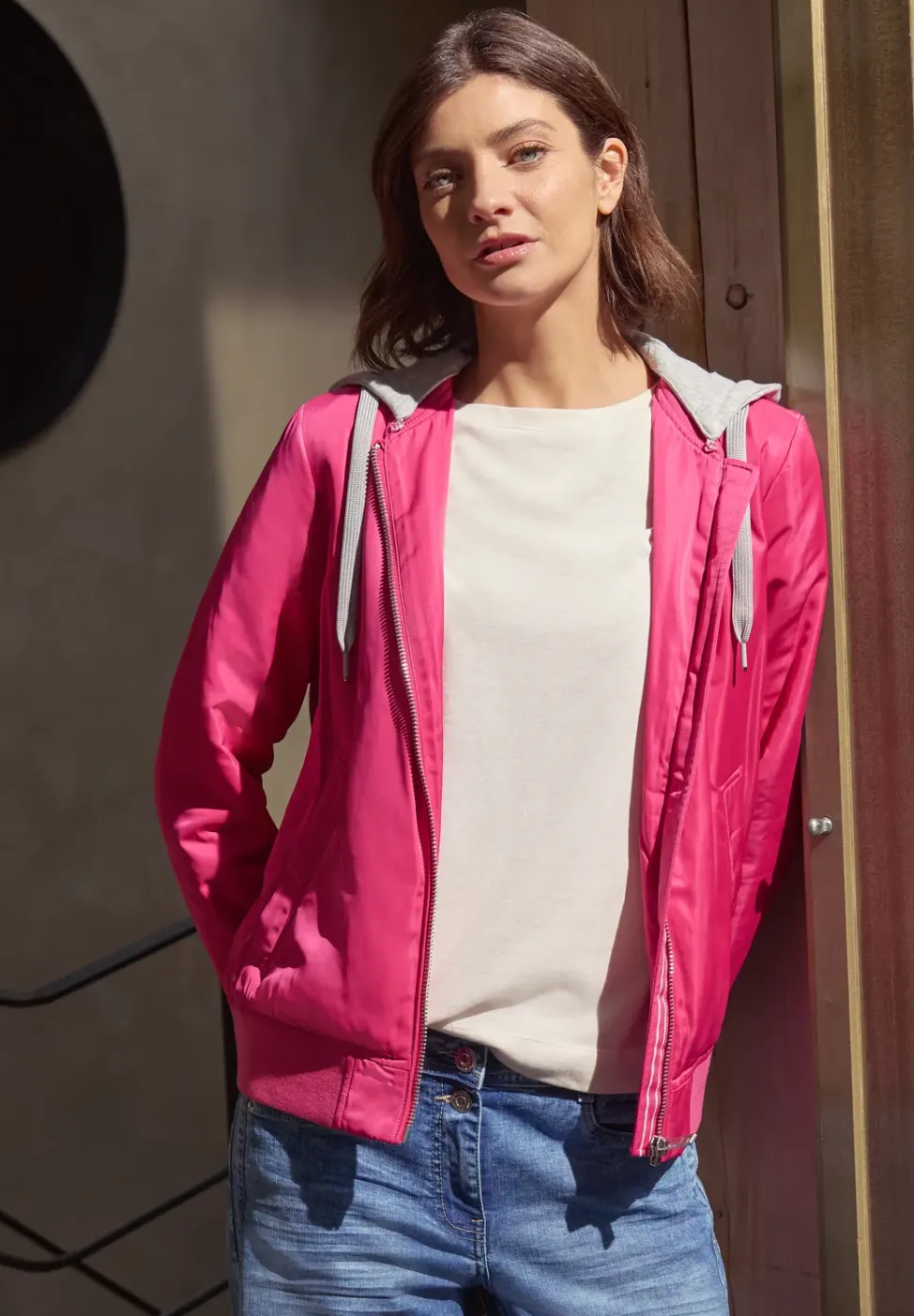 Blouson avec capuche en sweat