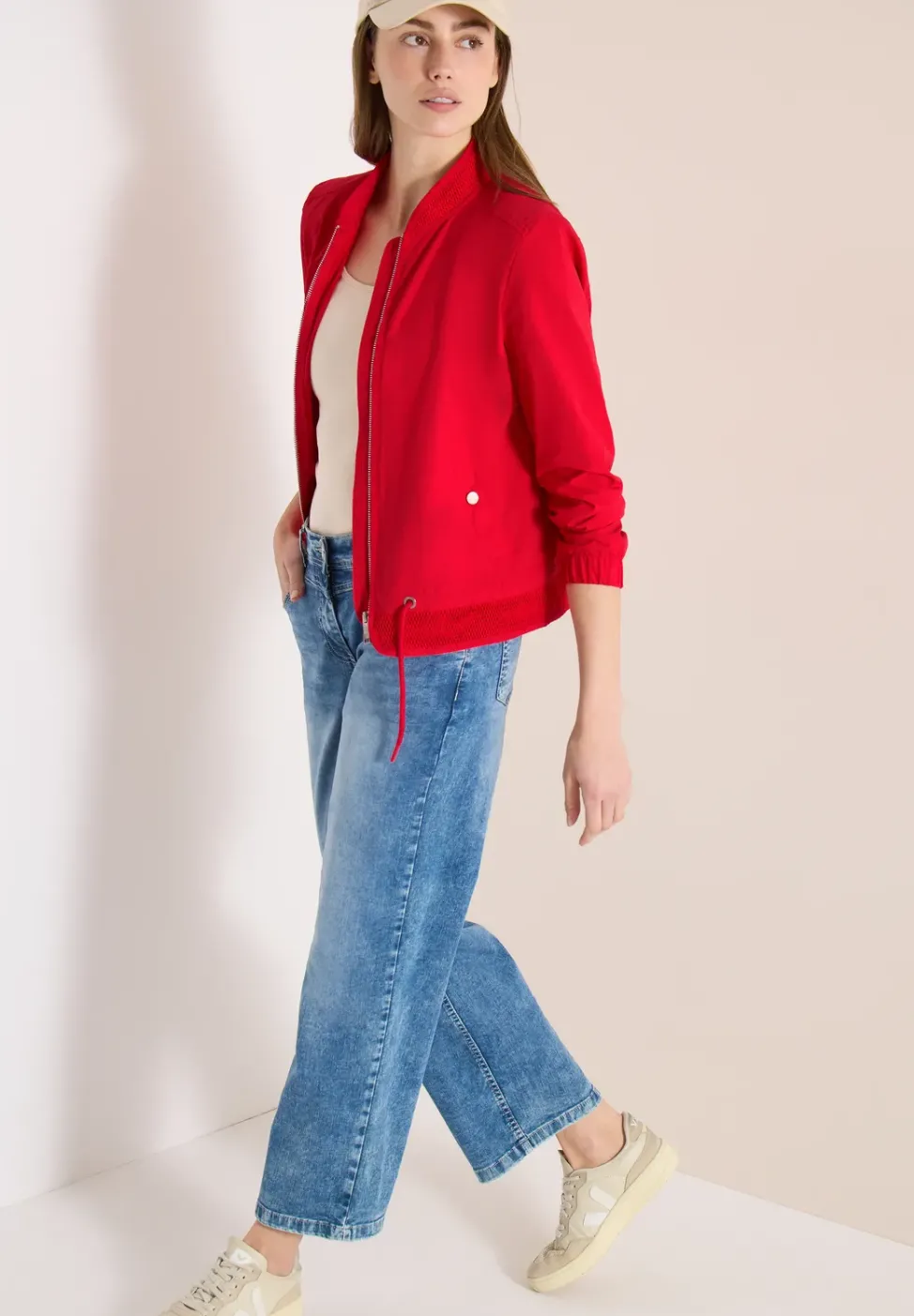 Blouson avec cordon de serrage et détails en mesh
