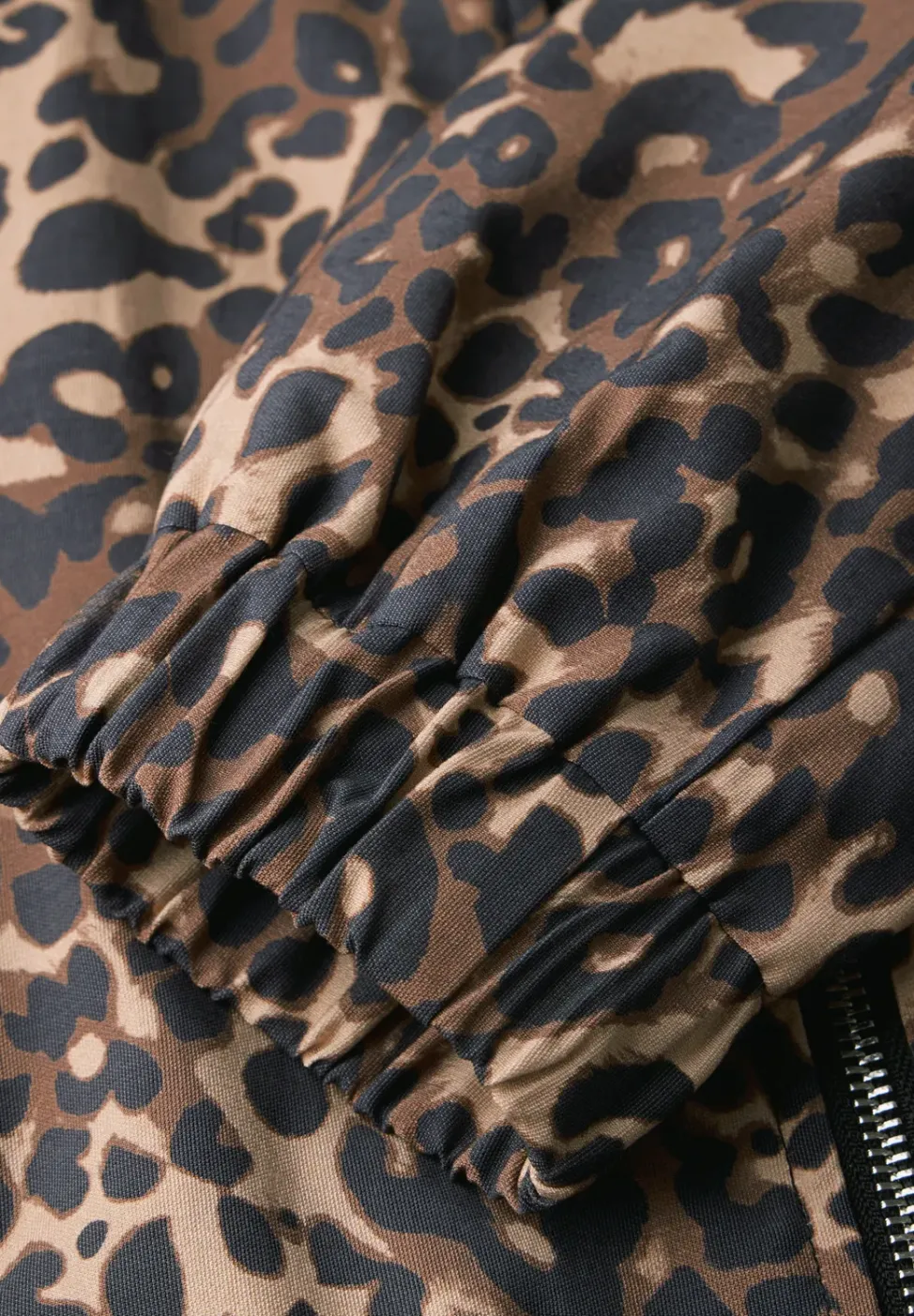 Blouson avec motif léopard