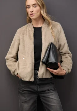 Blouson en fausse fourrure