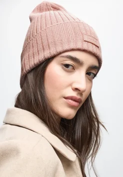 Bonnet en tricot côtelé