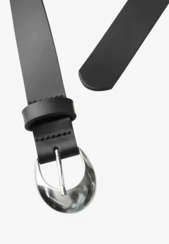 Ceinture avec structure