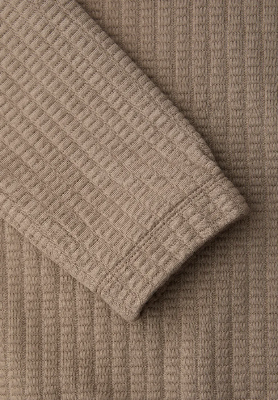 Chemise à capuche