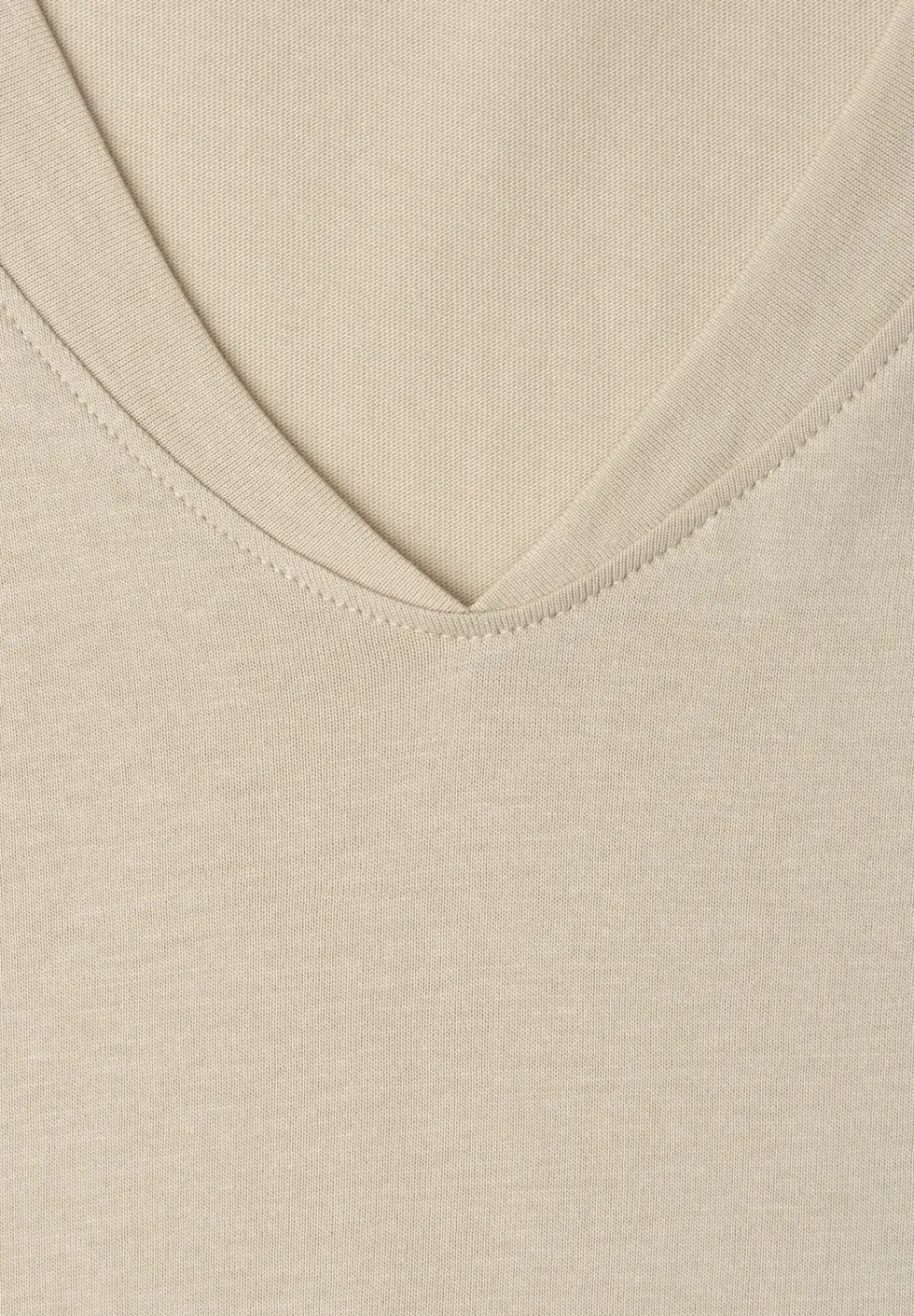 Chemise à épaules tombantes et col en V
