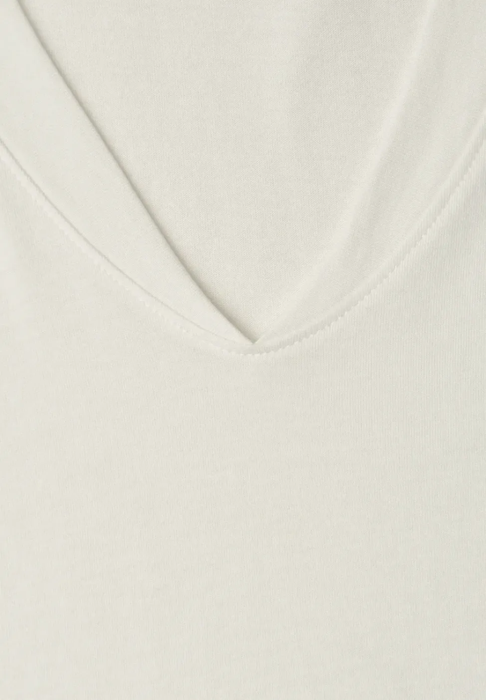 Chemise à épaules tombantes et col en V