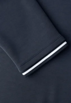 Chemise effet soyeux avec détails subtils