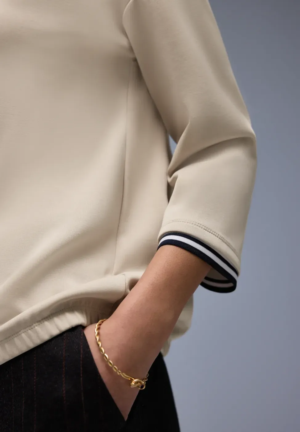 Chemise effet soyeux avec détails subtils