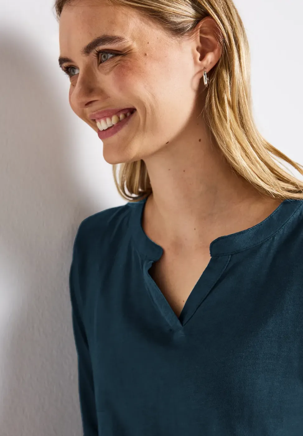 Chemise en jersey à col fendu