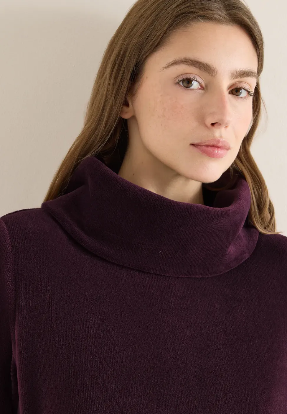 Chemise en velours côtelé avec grand col