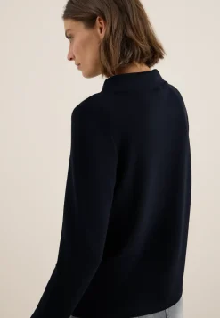 Chemise Funnel Neck
