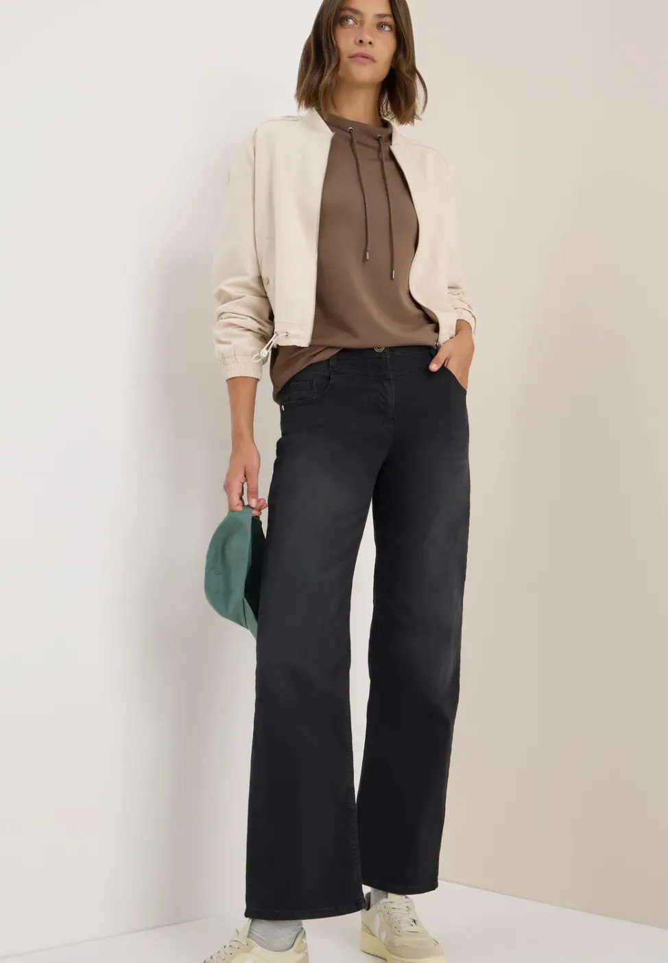 Chemise Funnel Neck