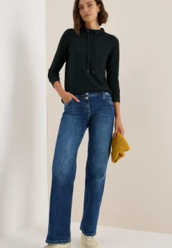 Chemise Funnel Neck