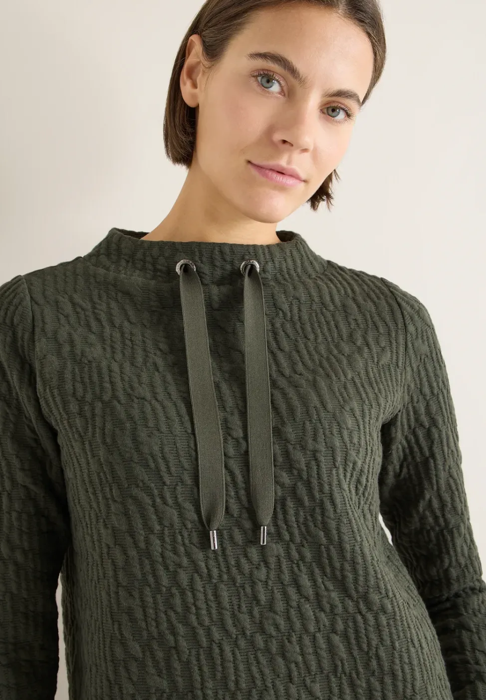 Chemise Jacquard Funnel Neck
