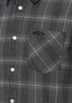 Chemise à carreaux