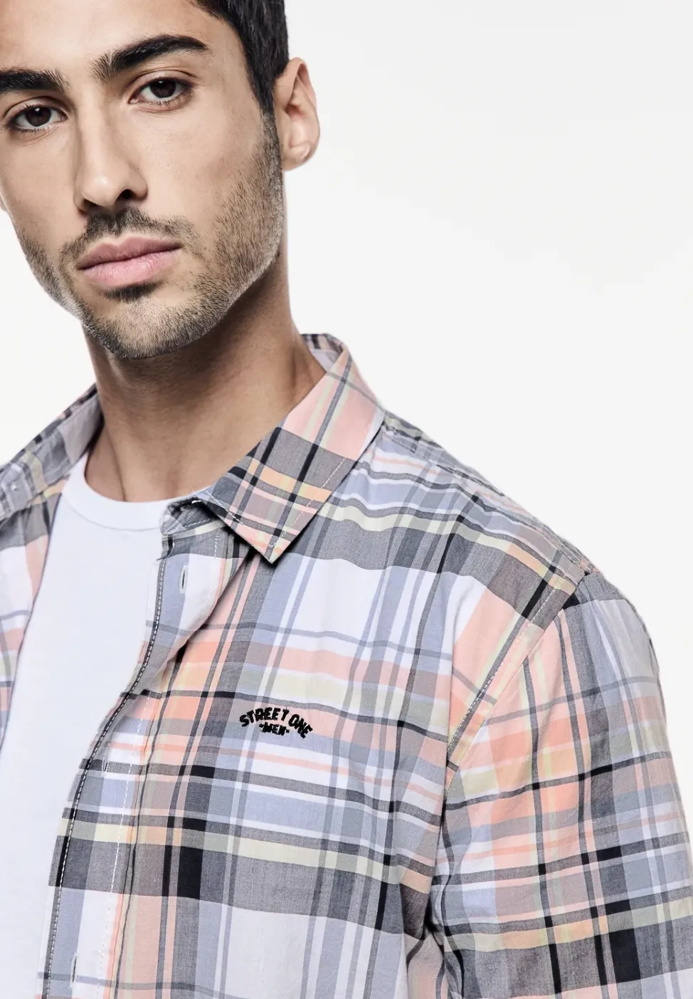 Chemise à carreaux