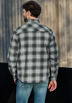 Chemise à carreaux