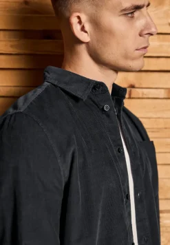 Chemise en velours côtelé doux