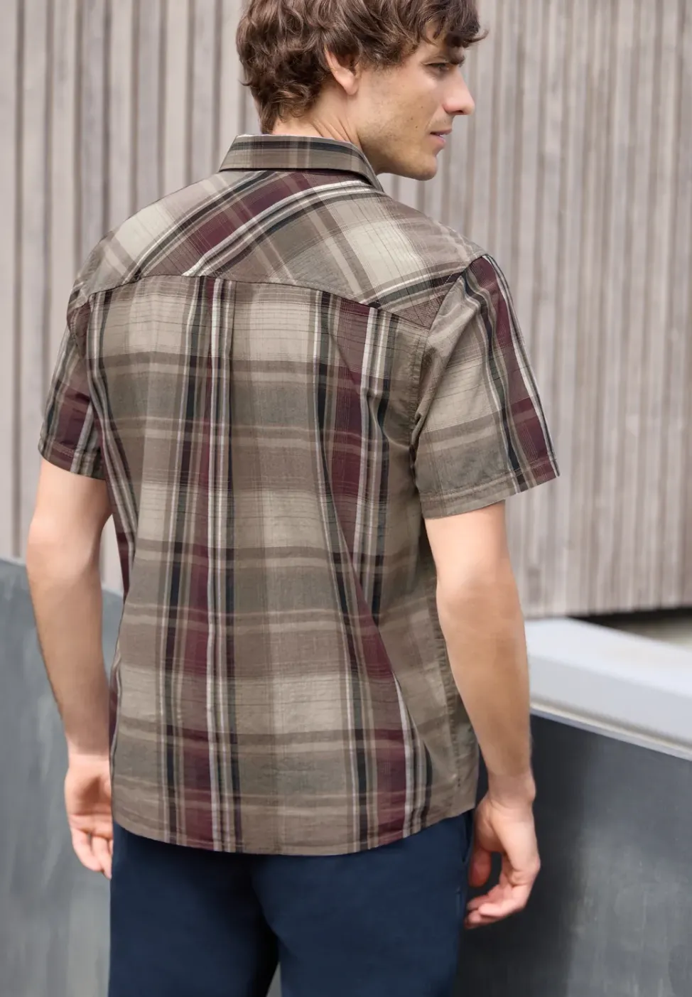 Chemise à manches courtes avec motif à carreaux