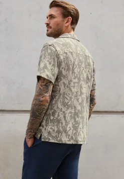 Chemise à motifs structurés