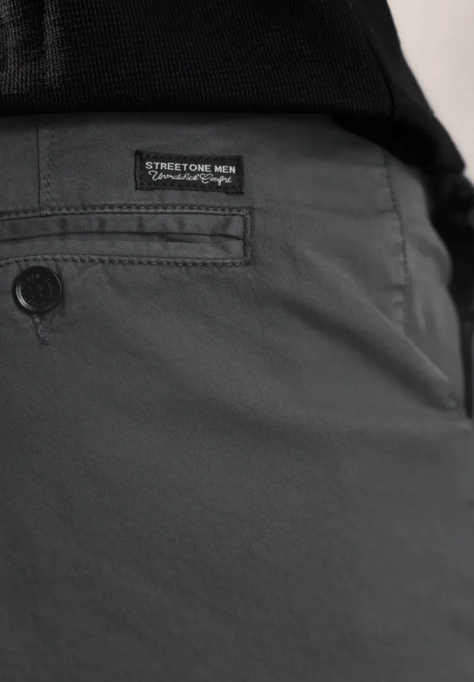 Chino avec ceinture stretch