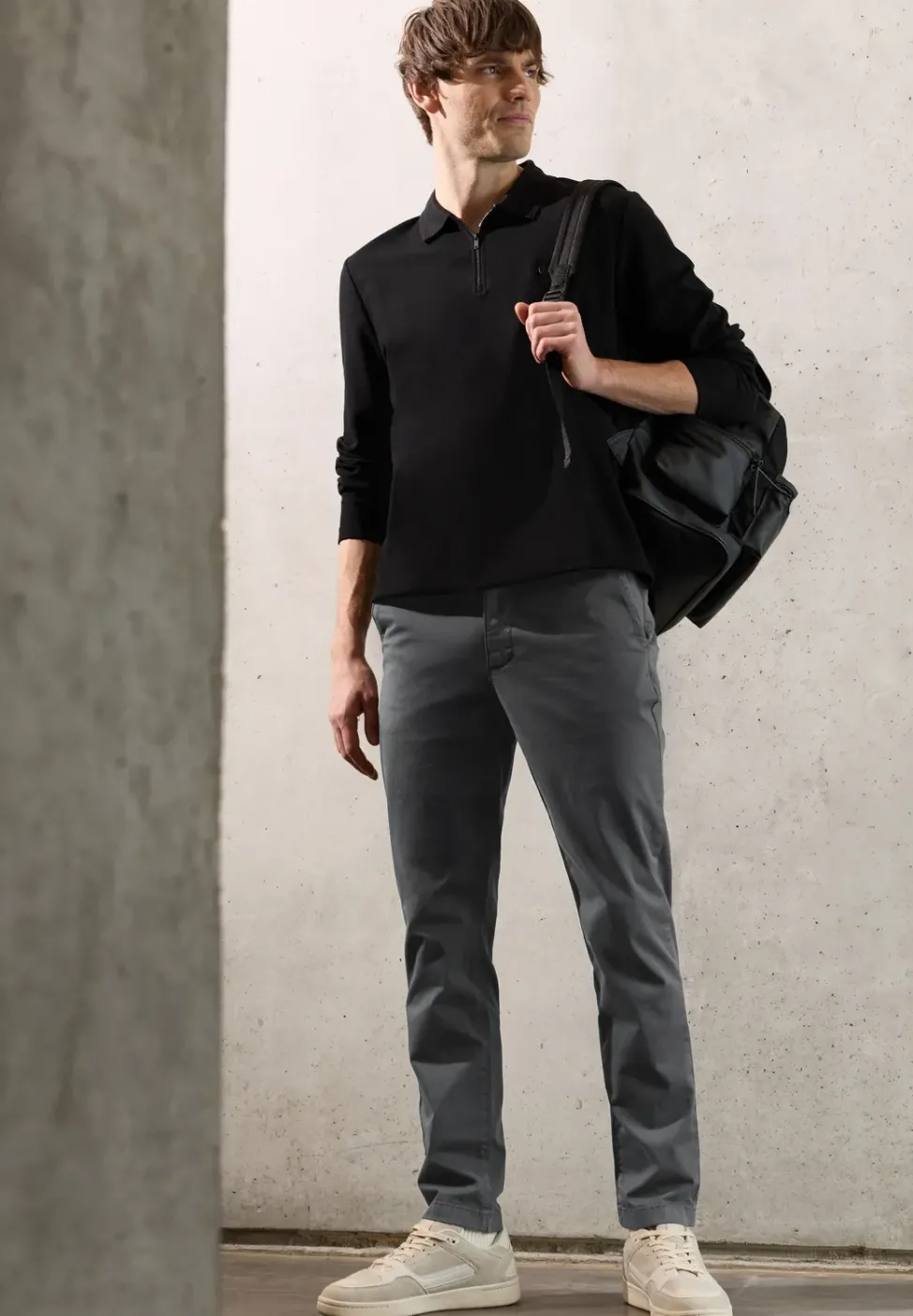 Chino avec ceinture stretch