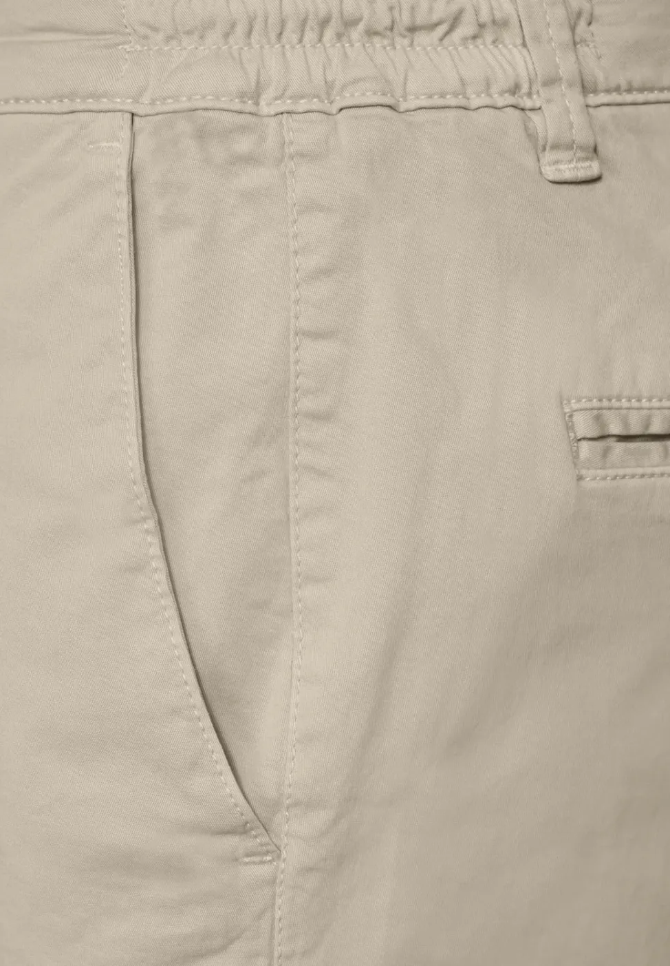 Chino avec ceinture stretch