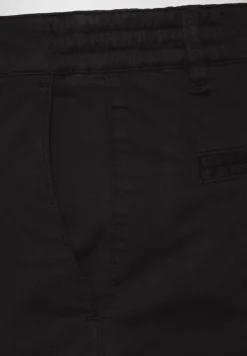 Chino avec ceinture stretch